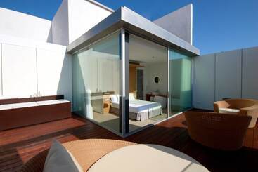 هتل Alenti Sitges