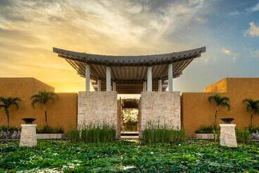 هتل Banyan Tree Mayakoba