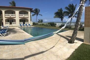 هتل Barefoot Beach Pad