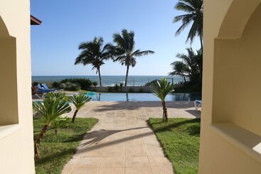 هتل Barefoot Beach Pad