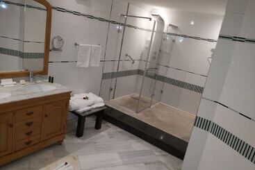 Cesar Hotel & Spa