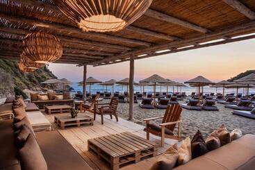 هتل Club Marvy