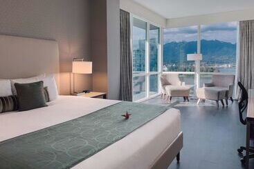 Coast Coal Harbour Vancouver Hotel By Apa