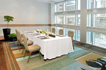 Coast Coal Harbour Vancouver Hotel By Apa