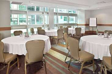 Coast Coal Harbour Vancouver Hotel By Apa