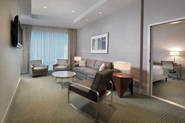 Coast Coal Harbour Vancouver Hotel By Apa