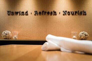 Coast Coal Harbour Vancouver Hotel By Apa