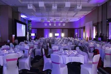 Coast Coal Harbour Vancouver Hotel By Apa