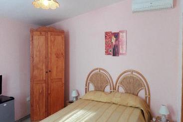 هتل B&b Dimora Vicolungo