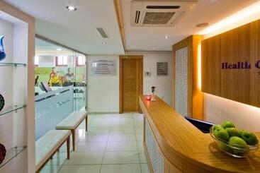 هتل Glk Premier The Home Suites & Spa