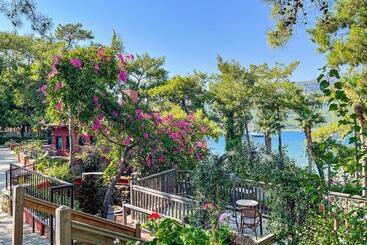 هتل Marmaris Bay Resort   Adults Only