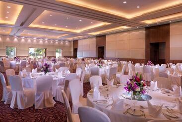 Radisson Blu Hotel, Abu Dhabi Yas Island