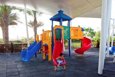 Radisson Blu Hotel, Abu Dhabi Yas Island