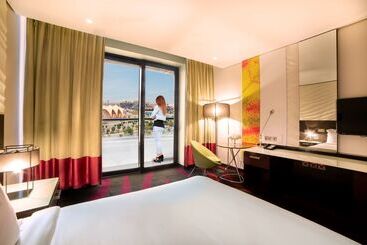Radisson Blu Hotel, Abu Dhabi Yas Island