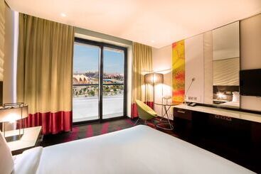 Radisson Blu Hotel, Abu Dhabi Yas Island