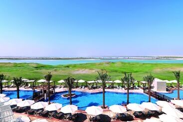 Radisson Blu Hotel, Abu Dhabi Yas Island