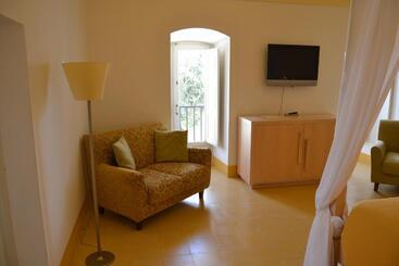 هتل Relais Masseria Villa Cenci
