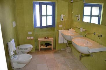 هتل Relais Masseria Villa Cenci