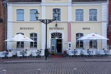 هتل Reuterhaus Wismar