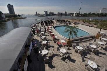 Отель Ss Rotterdam By Westcord