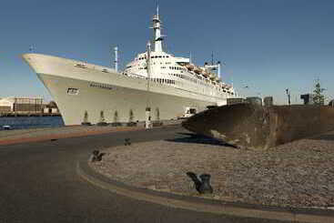 Отель Ss Rotterdam By Westcord