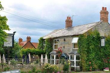 هتل The Blue Boar