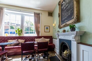 هتل The White Hart