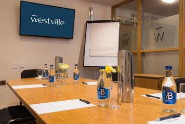 هتل Westville
