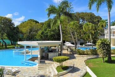 استراحتگاه Tropical Casa Laguna