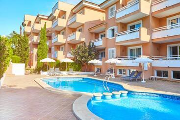 Universal Apartamentos Laguna Garden