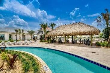 5 Bed 4 Ba Villa With Game Room, Pool & Spa
