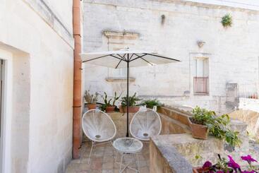 تختخواب و صبحانه Endea Suite Rooms & Lounge Spa