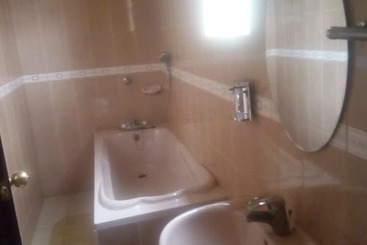 تختخواب و صبحانه Le Voyage Resort