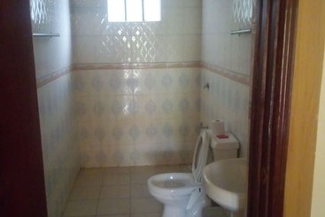 تختخواب و صبحانه Le Voyage Resort