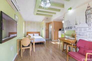 Buan Flaura Pension