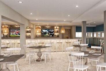 هتل Bermudiana Beach Resort, Tapestry Collection By Hilton