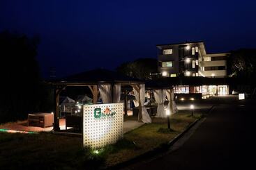 هتل Granp Glamping Resort