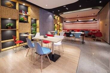 هتل Ibis Harbin West Railway Station Wanda Plaza