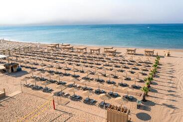 هتل Liu Resorts