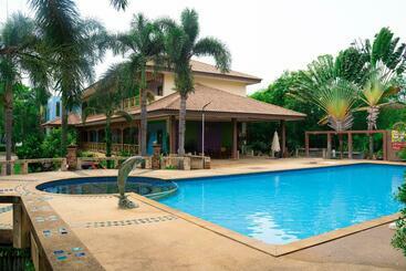 هتل Muak Lek Forest Resort