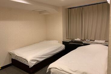 هتل Osaka Grand