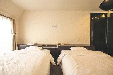 هتل Osaka Grand