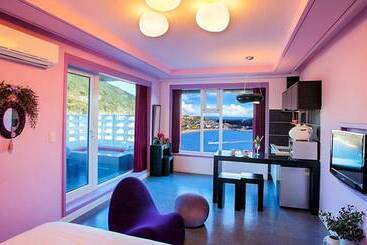 Namhae Elnido Pension