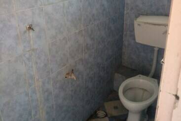 پانسیون Framjow Highway Lodge Adults Only
