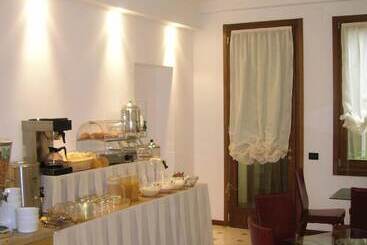 پانسیون Guesthouse Alloggi Agli Artisti
