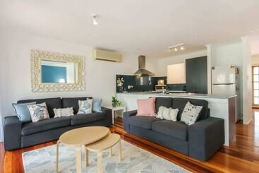 Stylish 3bd Family Home In Leafy Paddington