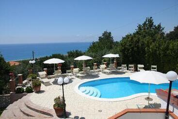 Villa Catalano B&b - Paola