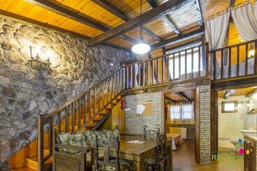هتل Camping Bungalows Rio Jerte