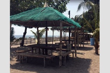 هتل Canoe Beach Resort