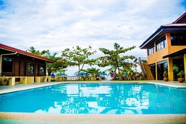 هتل Canoe Beach Resort